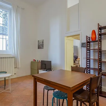 Flat In Isola De Castillia 22 Apartment