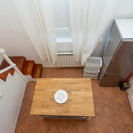 Flat In Isola De Castillia 22 Apartment Milan