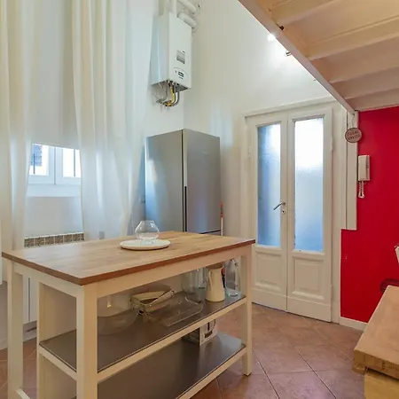 Διαμέρισμα Flat In Isola De Castillia 22 *